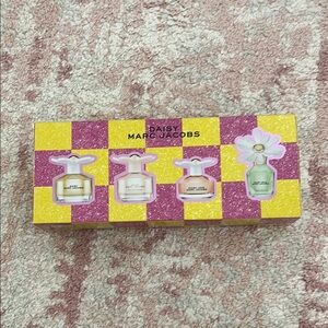 Marc Jacobs Vibrant Yellow and Pink Makeup Palette